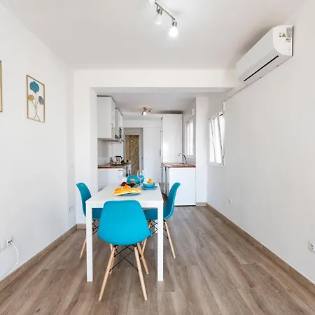 Apartment Ct 379 - Faro's Citycenter - Cosy At Capuchinos For 2 Malaga