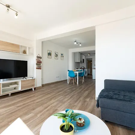 Ct 379 - Faro's Citycenter - Cosy At Capuchinos For 2 Apartment Malaga