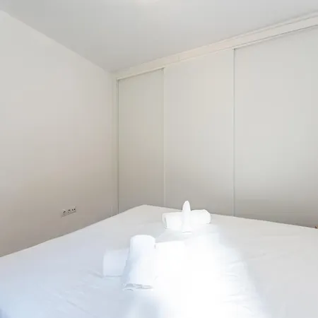 Ct 379 - Faro's Citycenter - Cosy At Capuchinos For 2