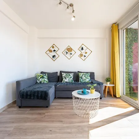 Ct 379 - Faro's Citycenter - Cosy At Capuchinos For 2 Apartment Malaga